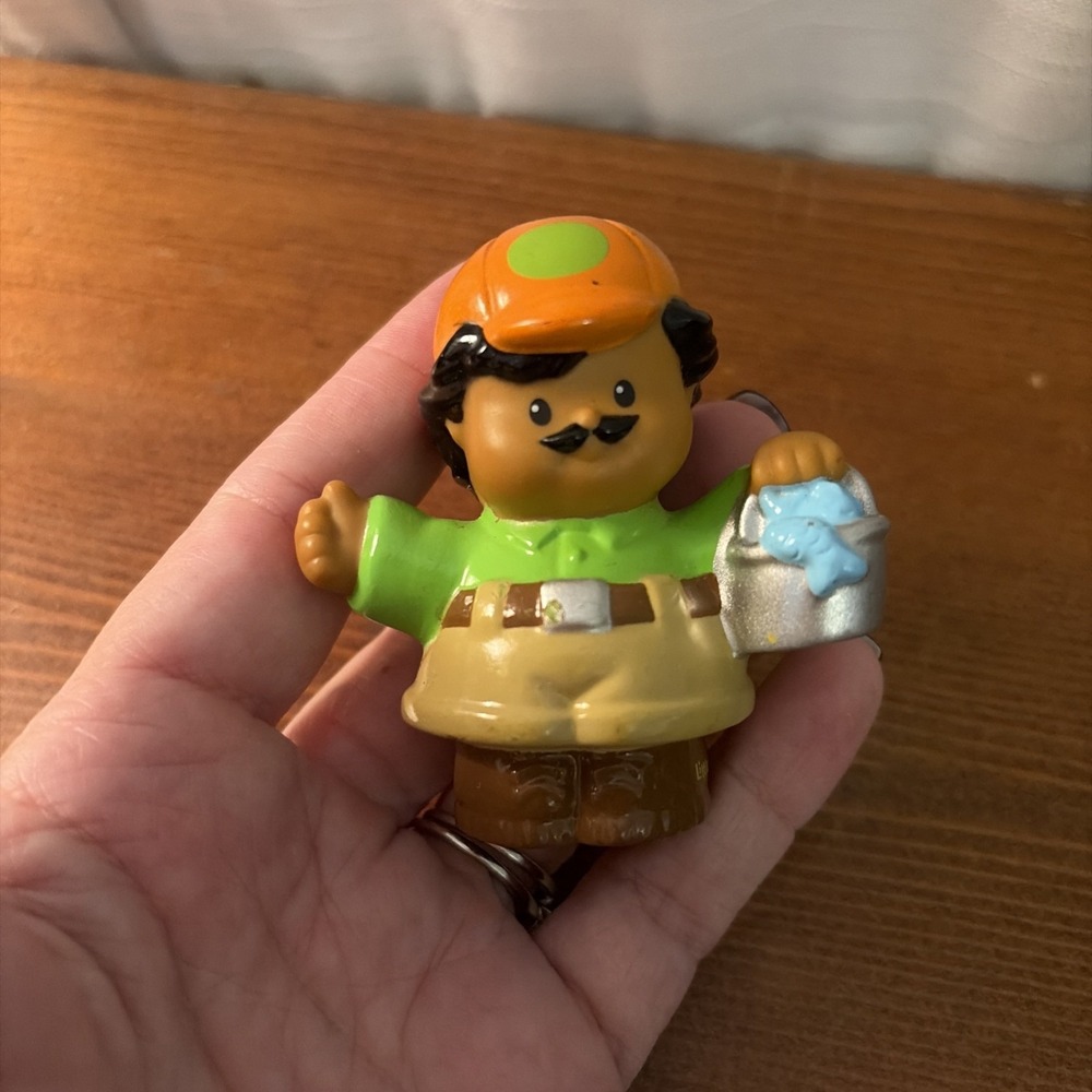 FiPrice Little People Zoo Keeper For Zoo Talkers Fish Bucket Orange Hat